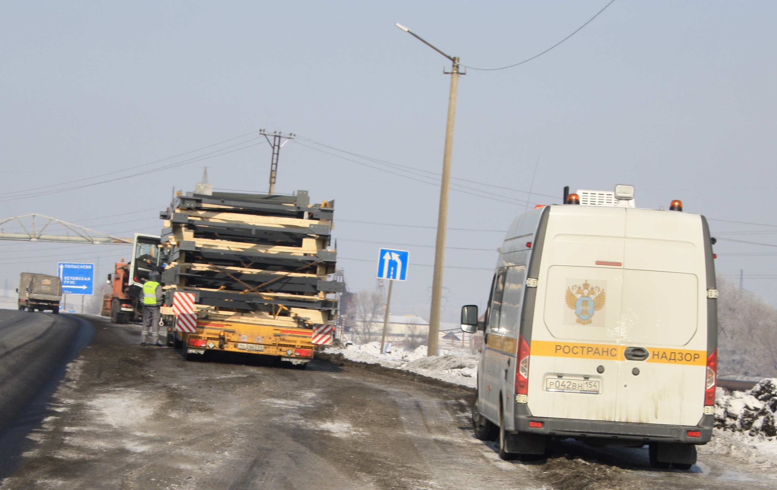 Рейд по контролю за перевозкой тяжеловесных и опасных грузов